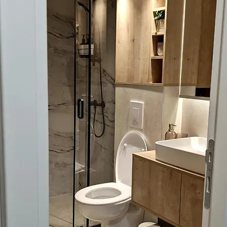 Appartement Modern Cozy In With Free Parking