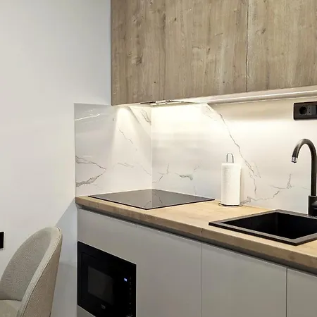 Appartement Modern Cozy In With Free Parking